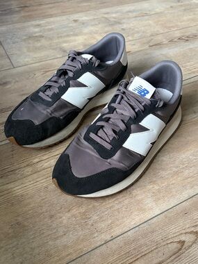 New Balance 237 Sneakers- Men’s 10
